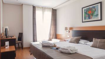 Minibar, in-room safe, blackout curtains, free WiFi