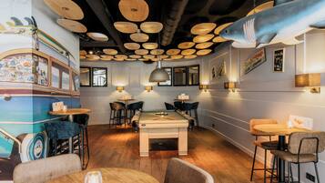 Bar (in der Unterkunft)