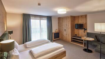 Comfort-Doppelzimmer (24-27 sqm) | Allergikerbettwaren, individuell dekoriert, kostenlose Babybetten