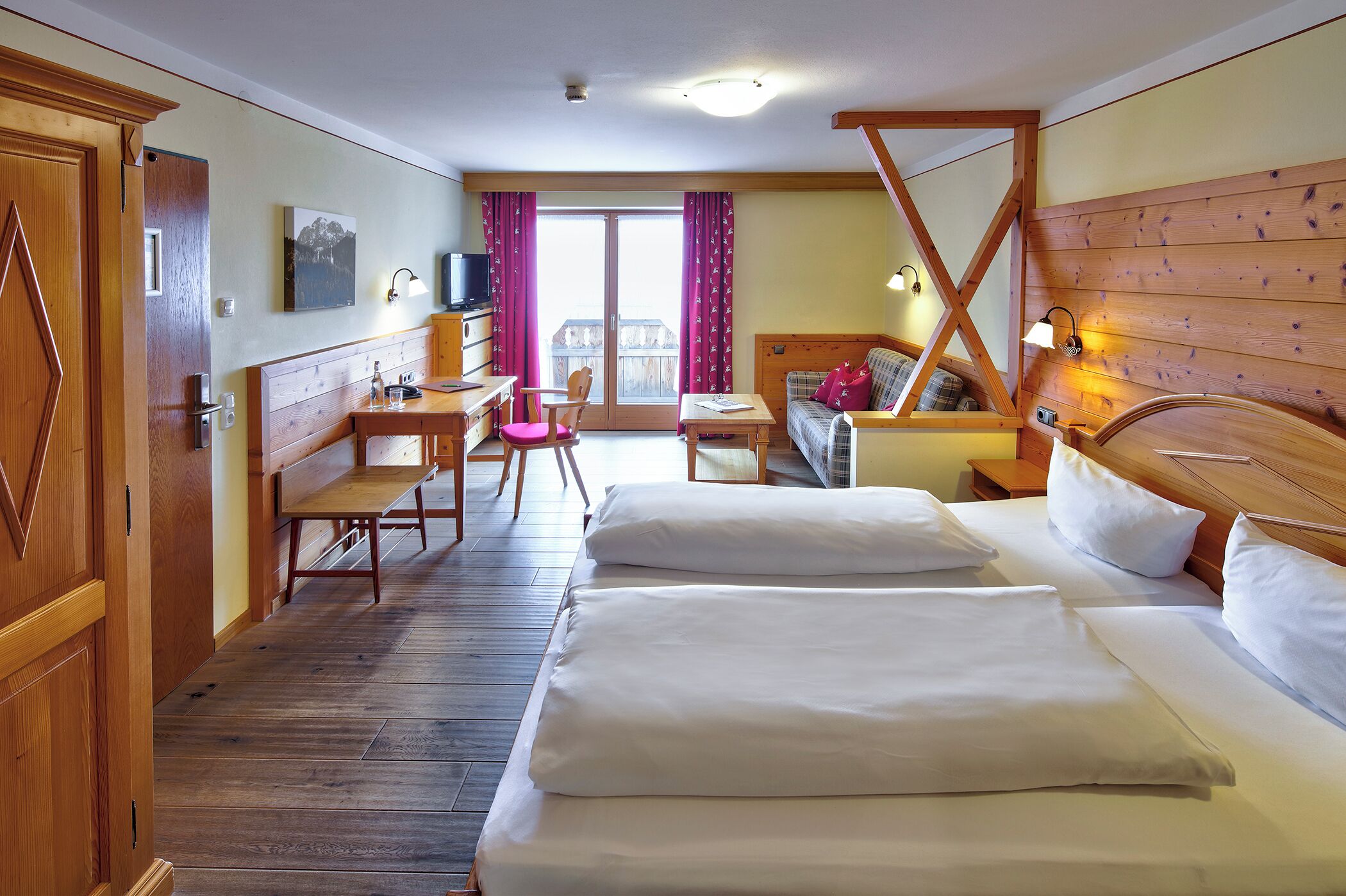 comfort double room (24-27 sqm) | hypo-allergenic bedding, individually decorated, free cots/infant beds