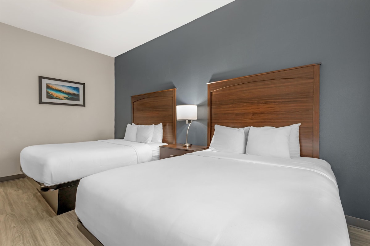 Standard Room, 2 Queen Beds, Non Smoking, Refrigerator & Microwave