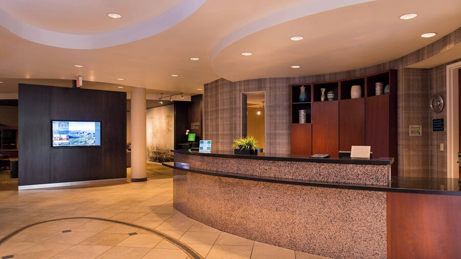 Courtyard Thousand Oaks Ventura County