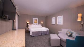 Executive Suite, 1 Bedroom, Non Smoking | 1 bedroom, premium bedding, desk, laptop workspace