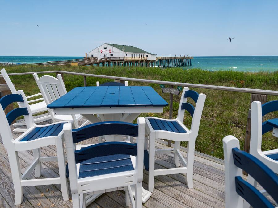Se sirven desayunos, almuerzos y cenas; cocina americana
