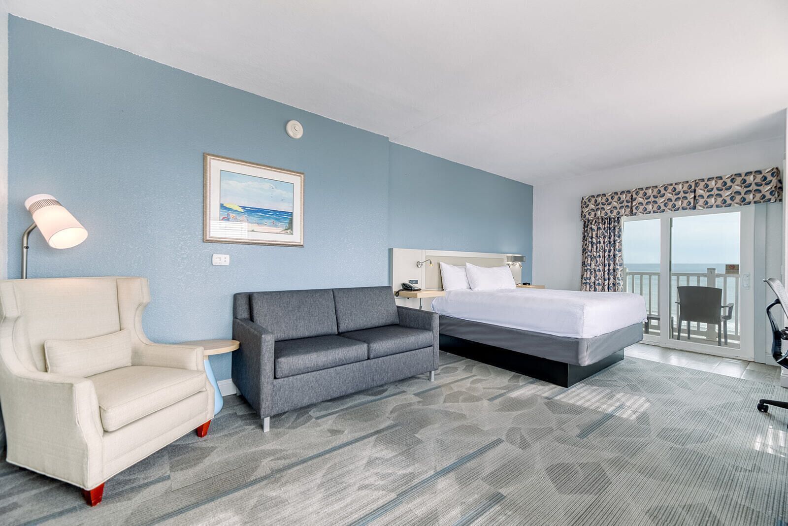 Premium bedding, in-room safe, desk, iron/ironing board