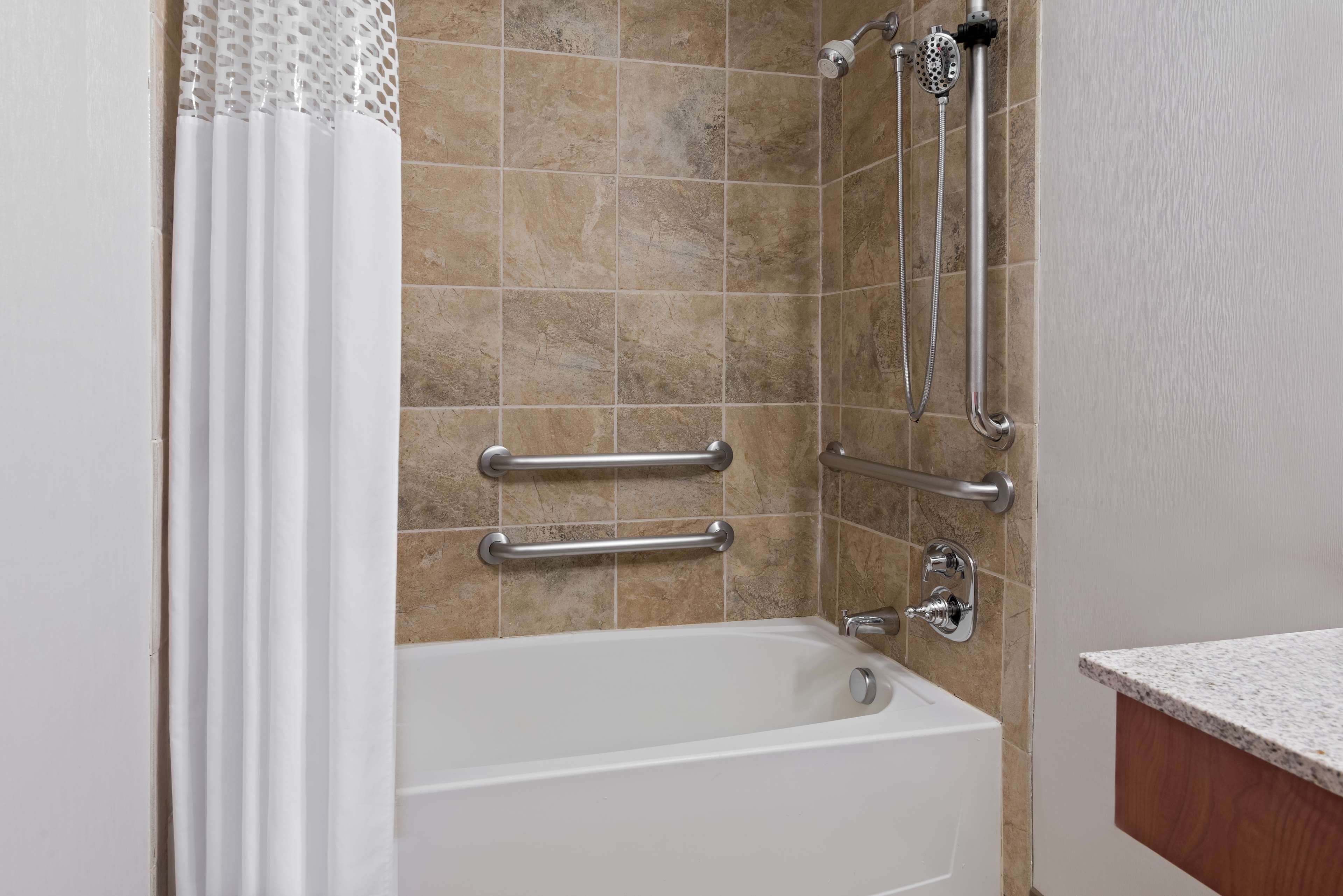 room, 1 king bed, accessible, non smoking (tub) | bathroom | combined shower/bathtub, free toiletries, hair dryer, towels