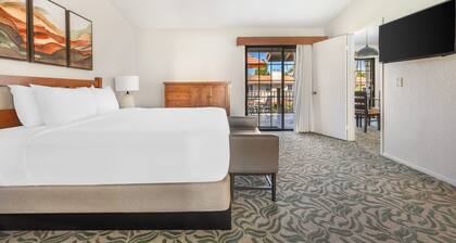 Riviera Oaks Resort