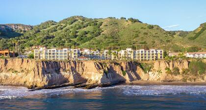 Dolphin Bay Resort and Spa