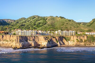 Dolphin Bay Resort and Spa