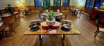 The Upper Pass Lodge at Magic Mountain