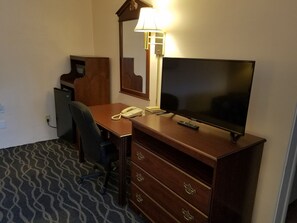 Single Room, 1 King Bed, Smoking