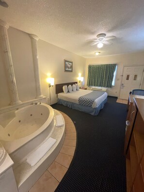 Suite, 1 King Bed, Jetted Tub | Private spa tub