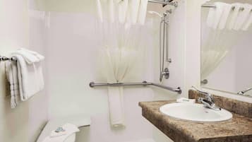 Room, 1 King Bed, Non Smoking, Private Bathroom | Bathroom