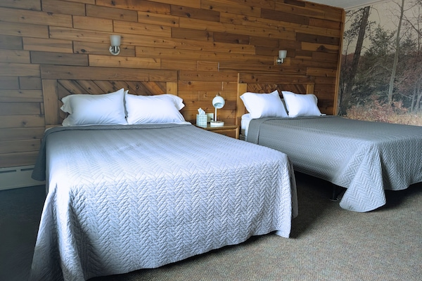 Room, 2 Queen Beds | Desk, WiFi (free), bed sheets