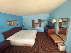 Single Room, 1 King Bed, Non Smoking, Refrigerator & Microwave