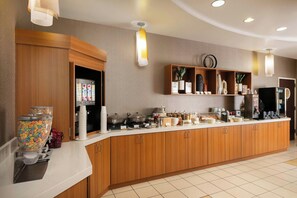 Tägliches inbegriffenes Frühstücksbuffet