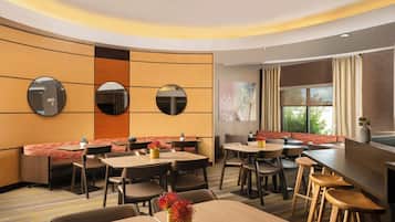 Petit déjeuner buffet compris tous les jours