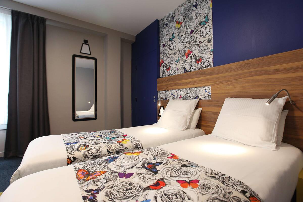 In-room safe, desk, blackout drapes, soundproofing
