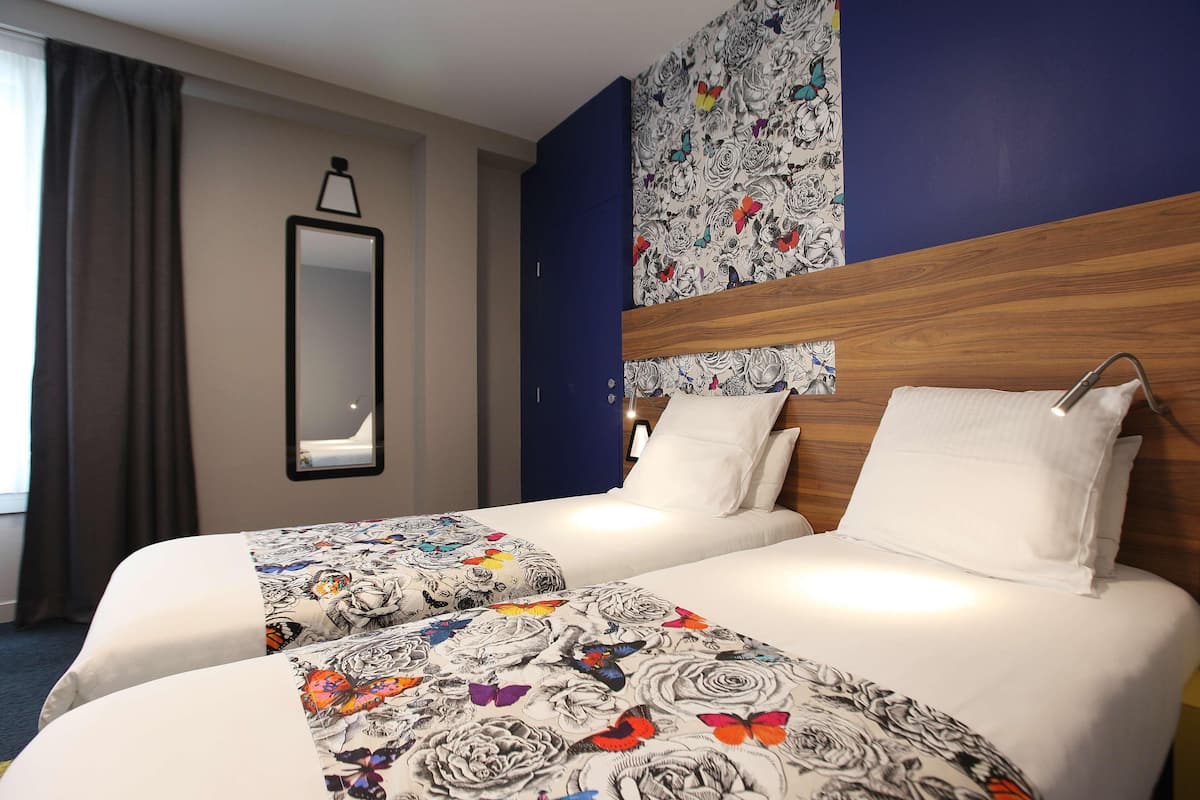 In-room safe, desk, blackout drapes, soundproofing