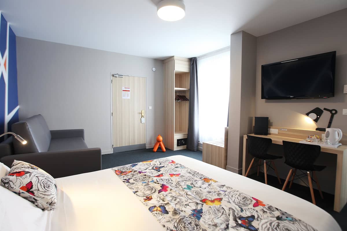 superior room, 1 queen bed with sofa bed, non smoking (with sofabed) | in-room safe, individually furnished, desk, blackout curtains