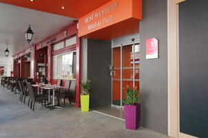 Entrada al alojamiento