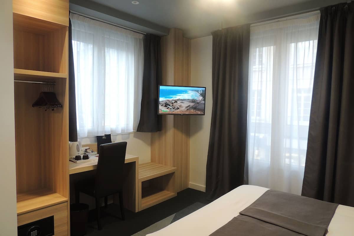 standard room, 1 double bed | room amenity