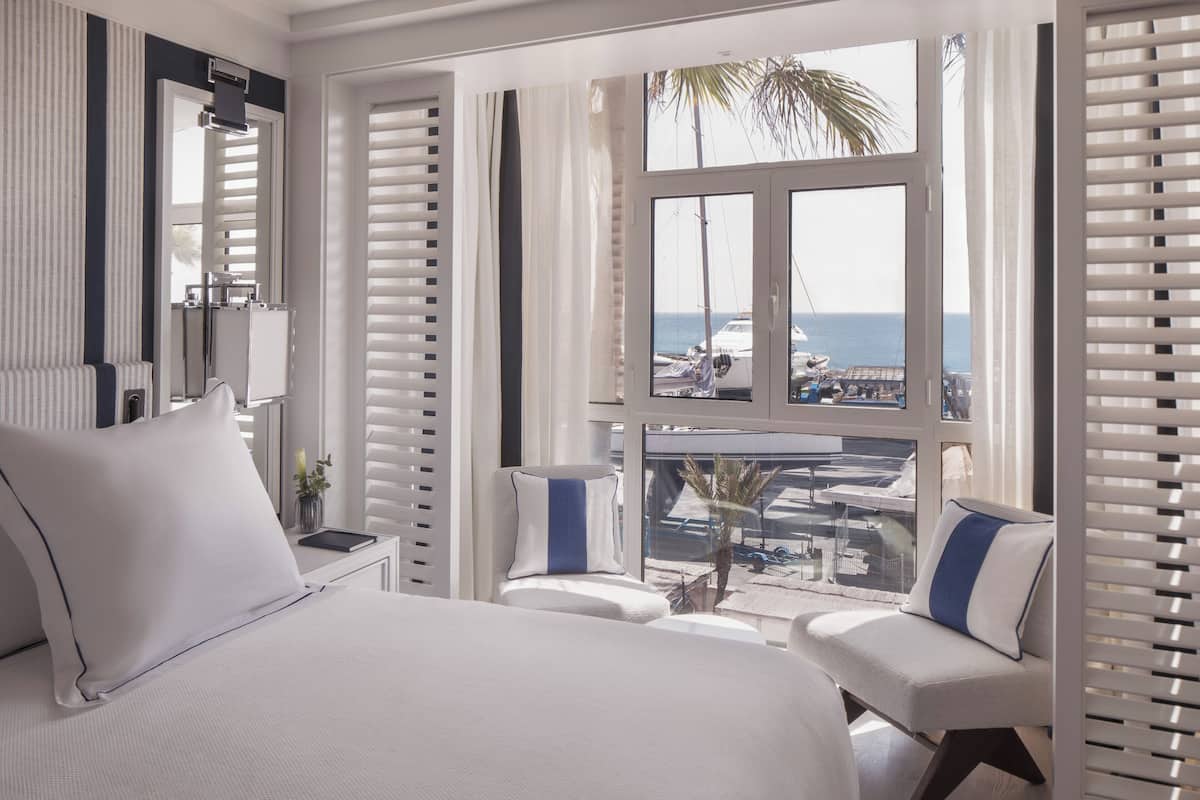 Premium bedding, minibar, in-room safe, iron/ironing board