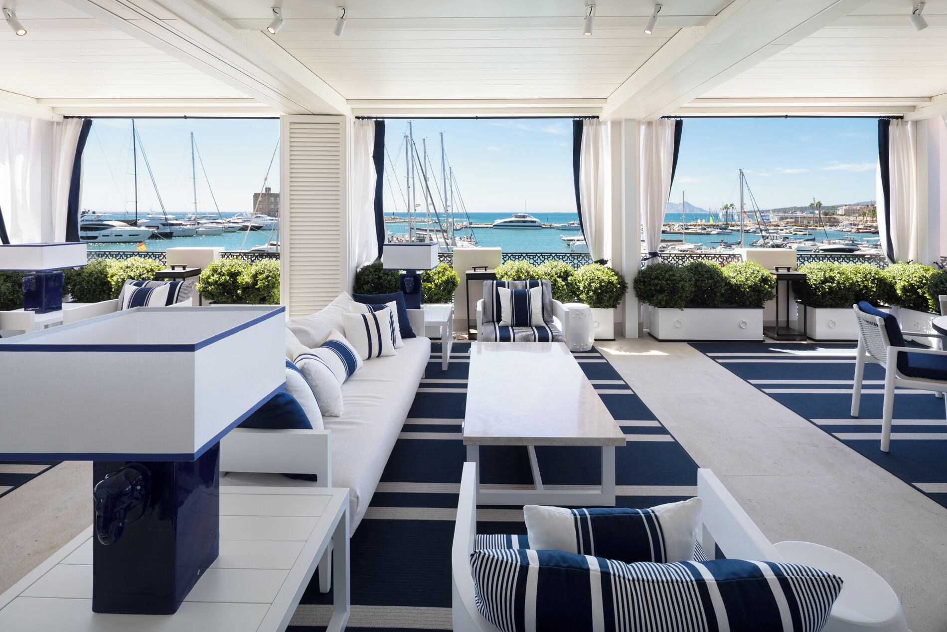 suite leo messi | premium bedding, minibar, in-room safe, desk