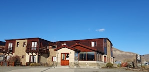 Façana frontal de l'allotjament