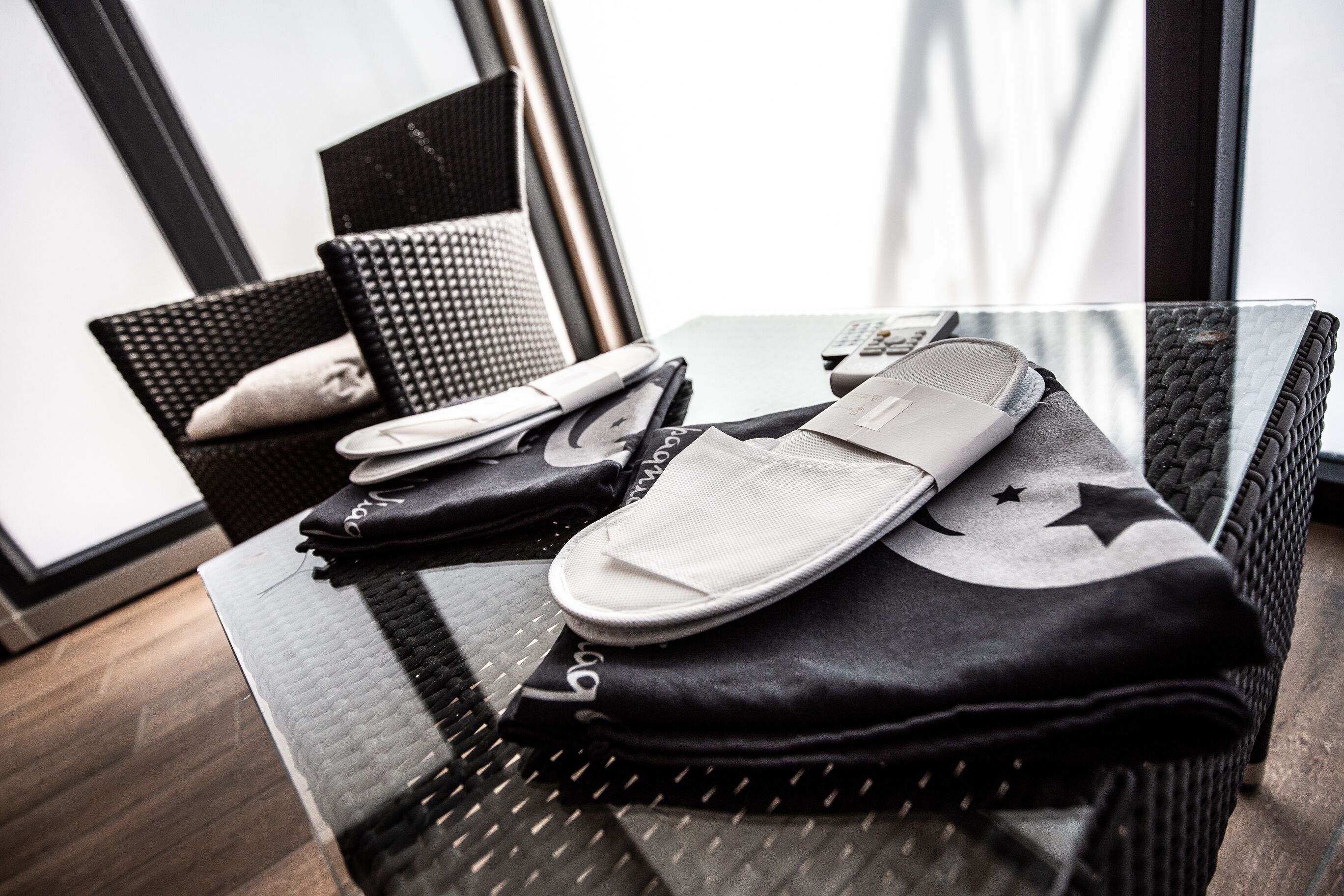 romantic suite, hot tub (with sauna) | 1 bedroom, in-room safe, desk, soundproofing