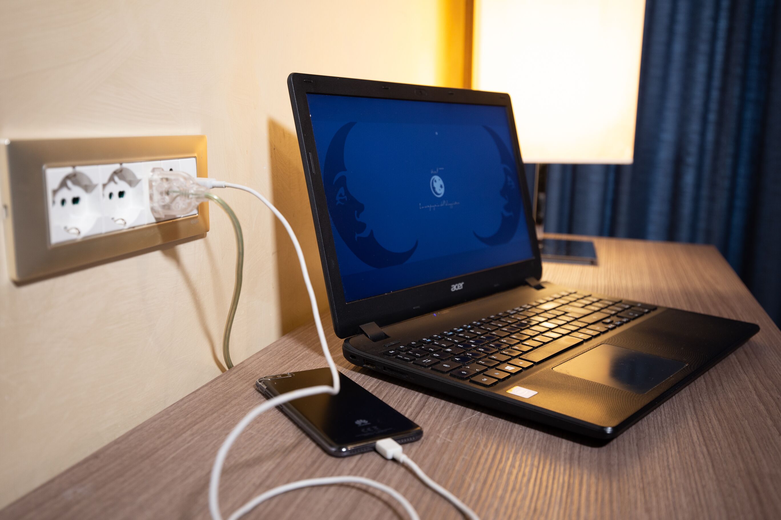 standard room | 1 bedroom, in-room safe, desk, soundproofing