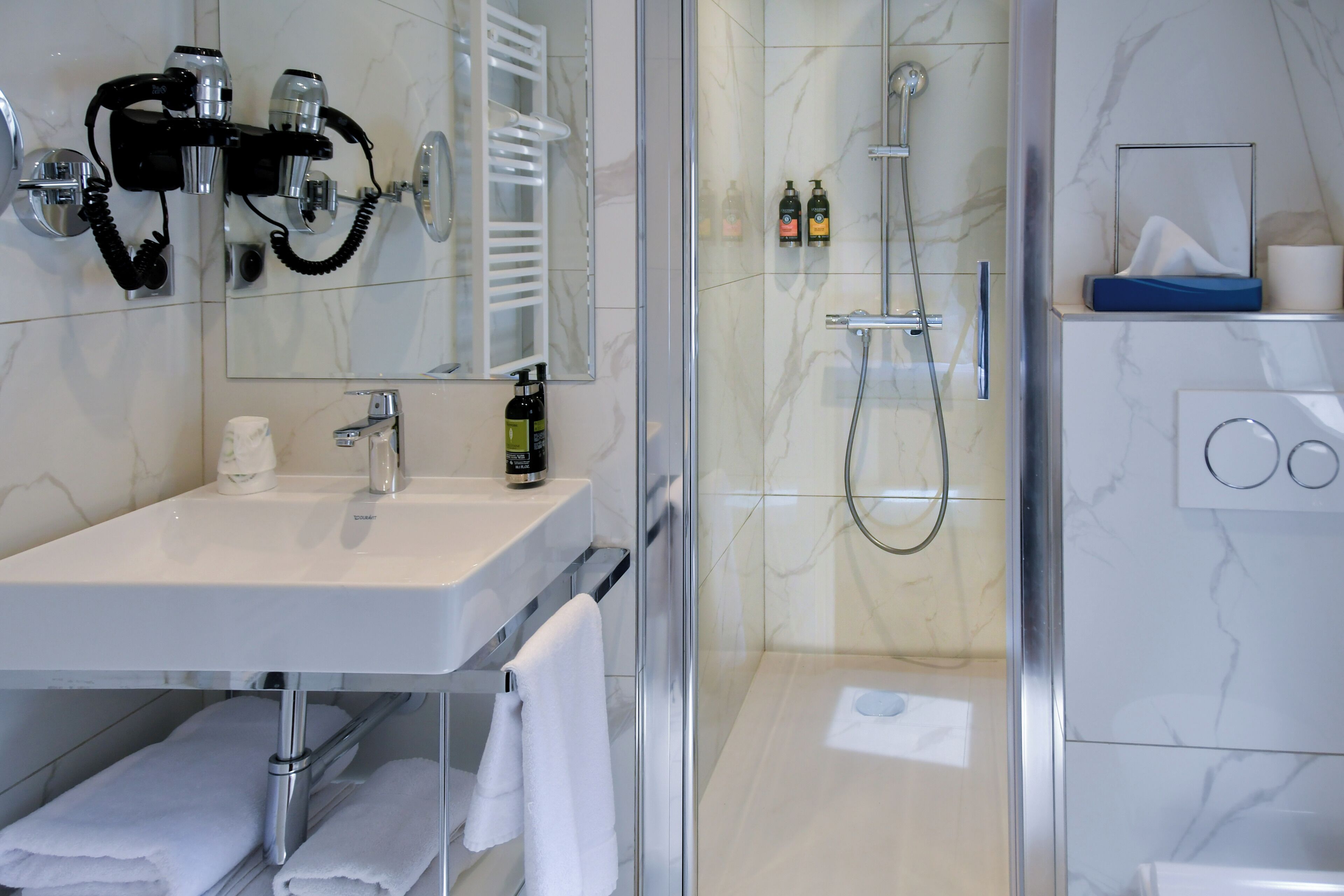 Photo - Hôtel des Deux Avenues