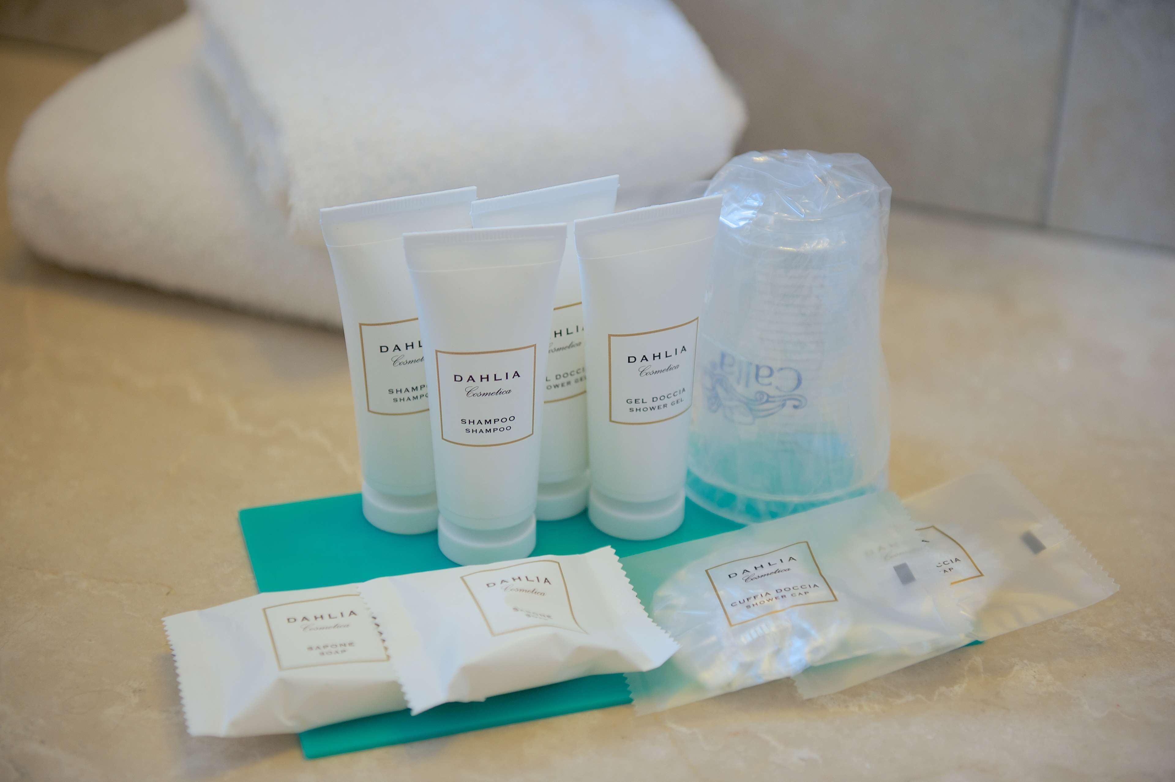 deluxe room, 1 king bed, non smoking, jetted tub | room amenity