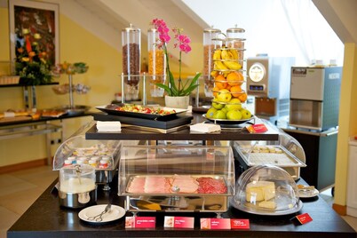 Best Western Crystal Palace Hotel