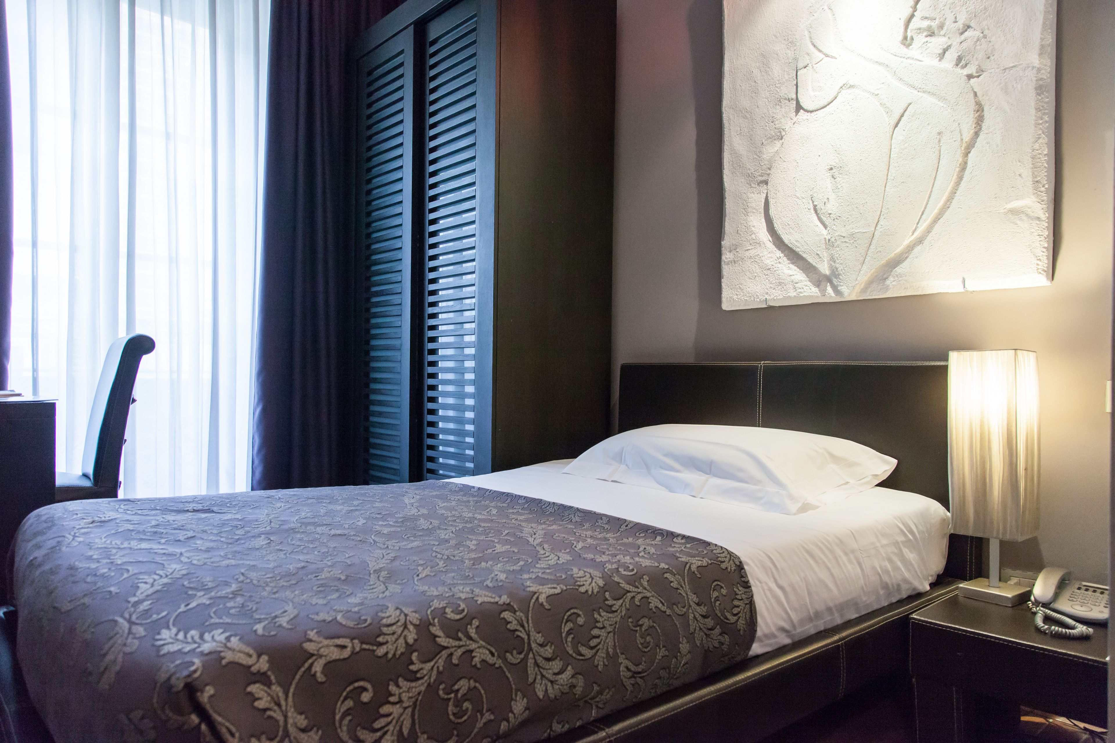 1 bedroom, frette italian sheets, premium bedding, down duvets