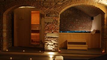 Bañera de hidromasaje interior