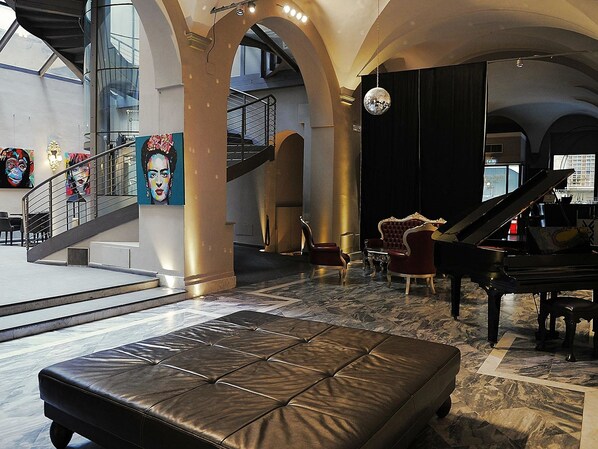 Sala de estar en el lobby