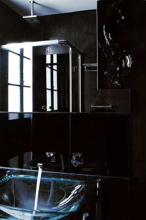 Single Room | Bathroom | Shower, rainfall showerhead, free toiletries, hair dryer - Borghese Palace Art Hotel (Florence)