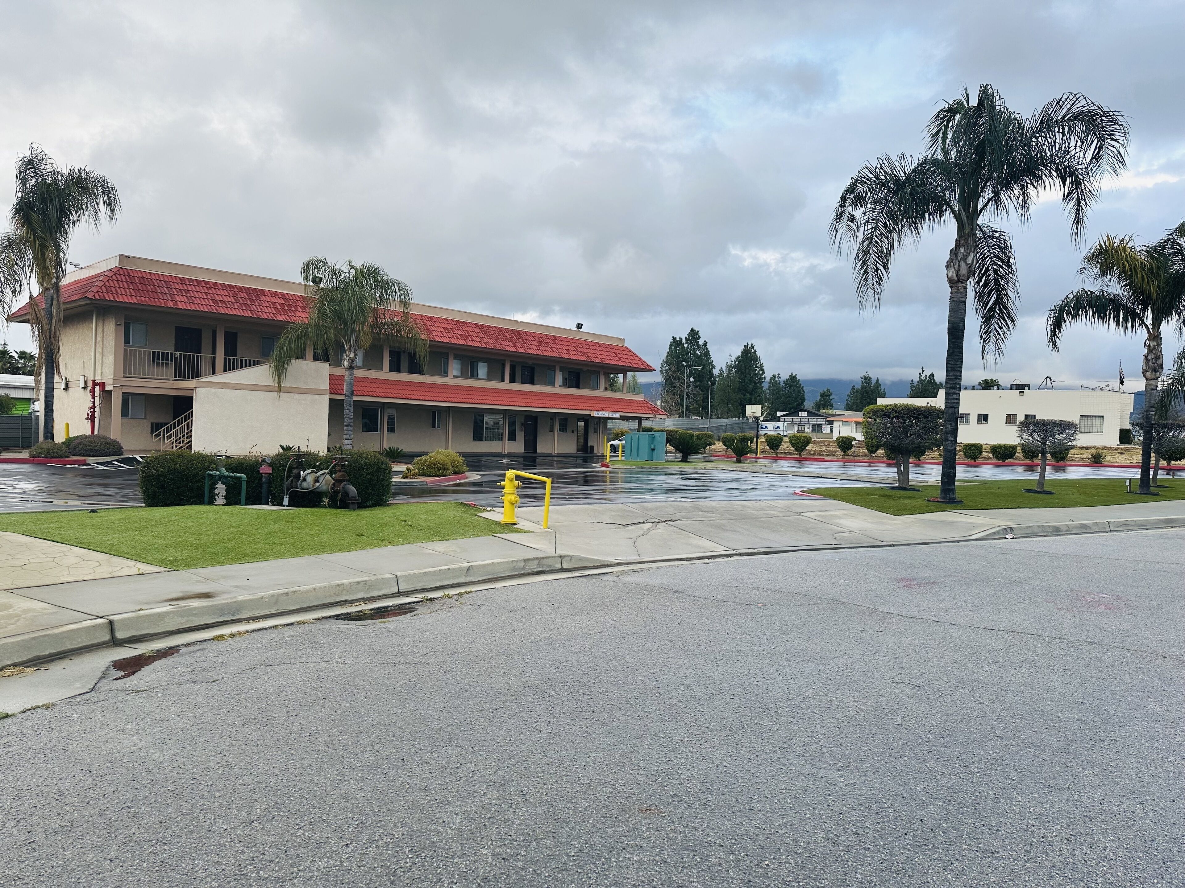 المنشأة من الخارج
