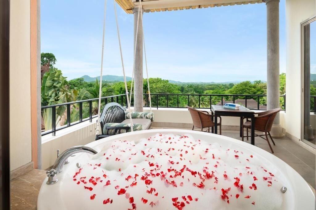 Junior Suite, 1 Bedroom, Jetted Tub, Mountain View | Mountain view