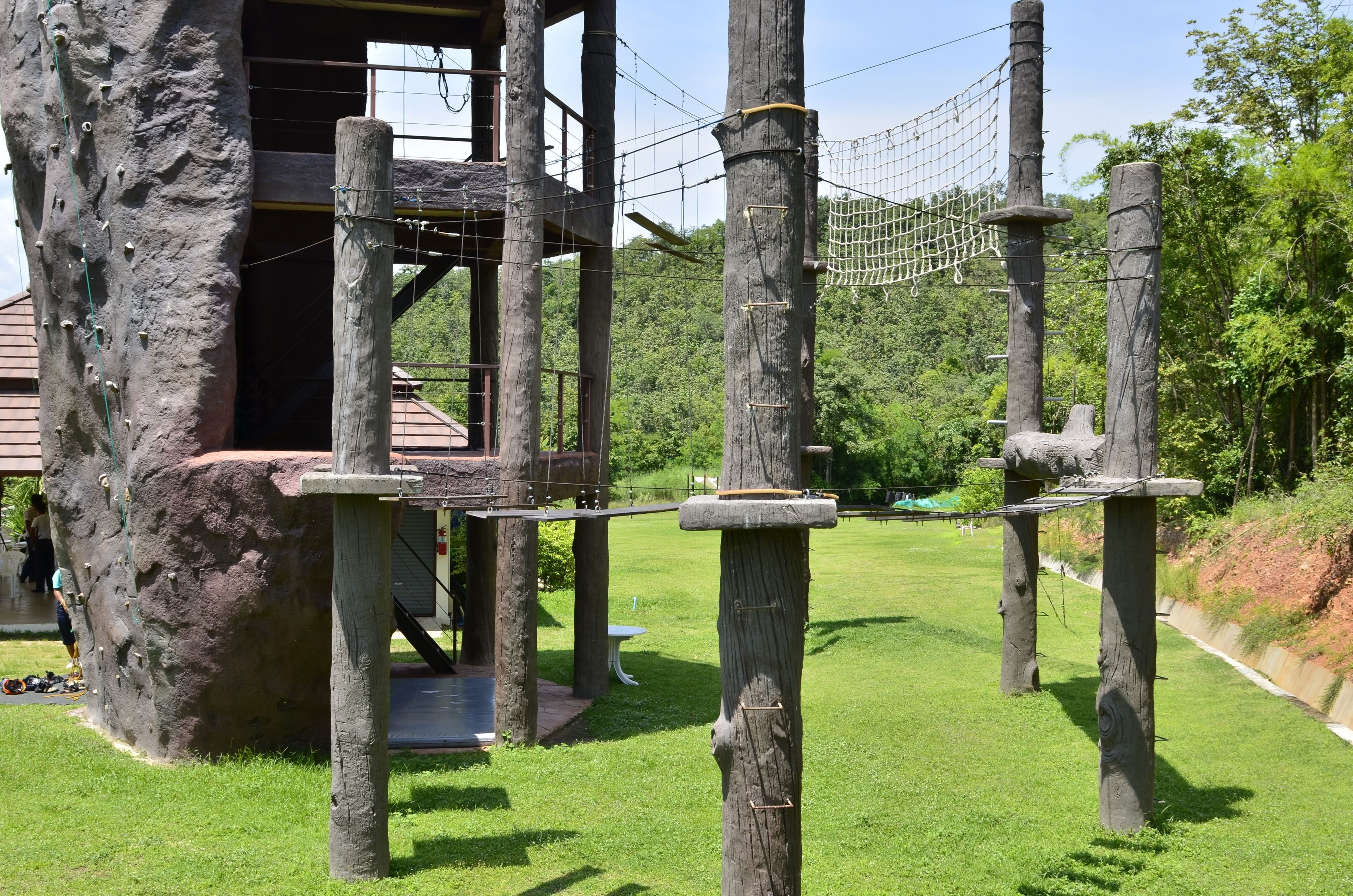 ropes course (team building)