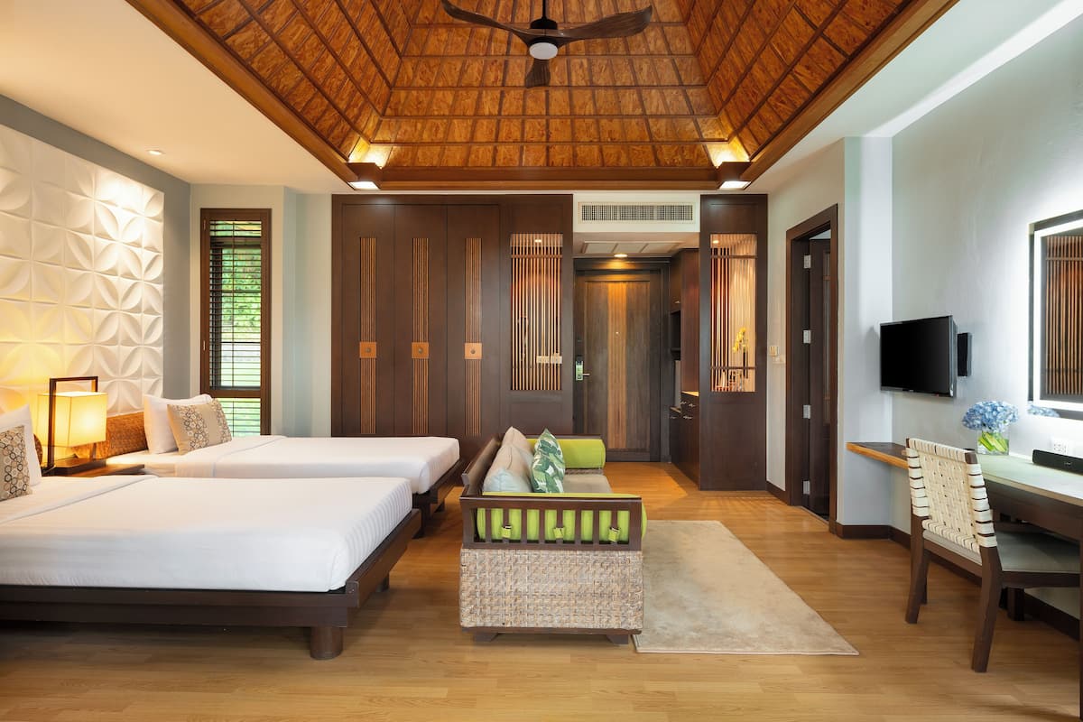 deluxe villa, 1 bedroom, bathtub, mountain view | 1 bedroom, minibar, in-room safe, iron/ironing board