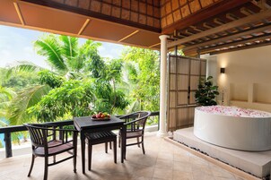 Grand Villa, 1 Bedroom, Bathtub, Mountain View | View from room