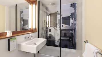 Artículos de tocador ecológicos, secador de pelo, toallas