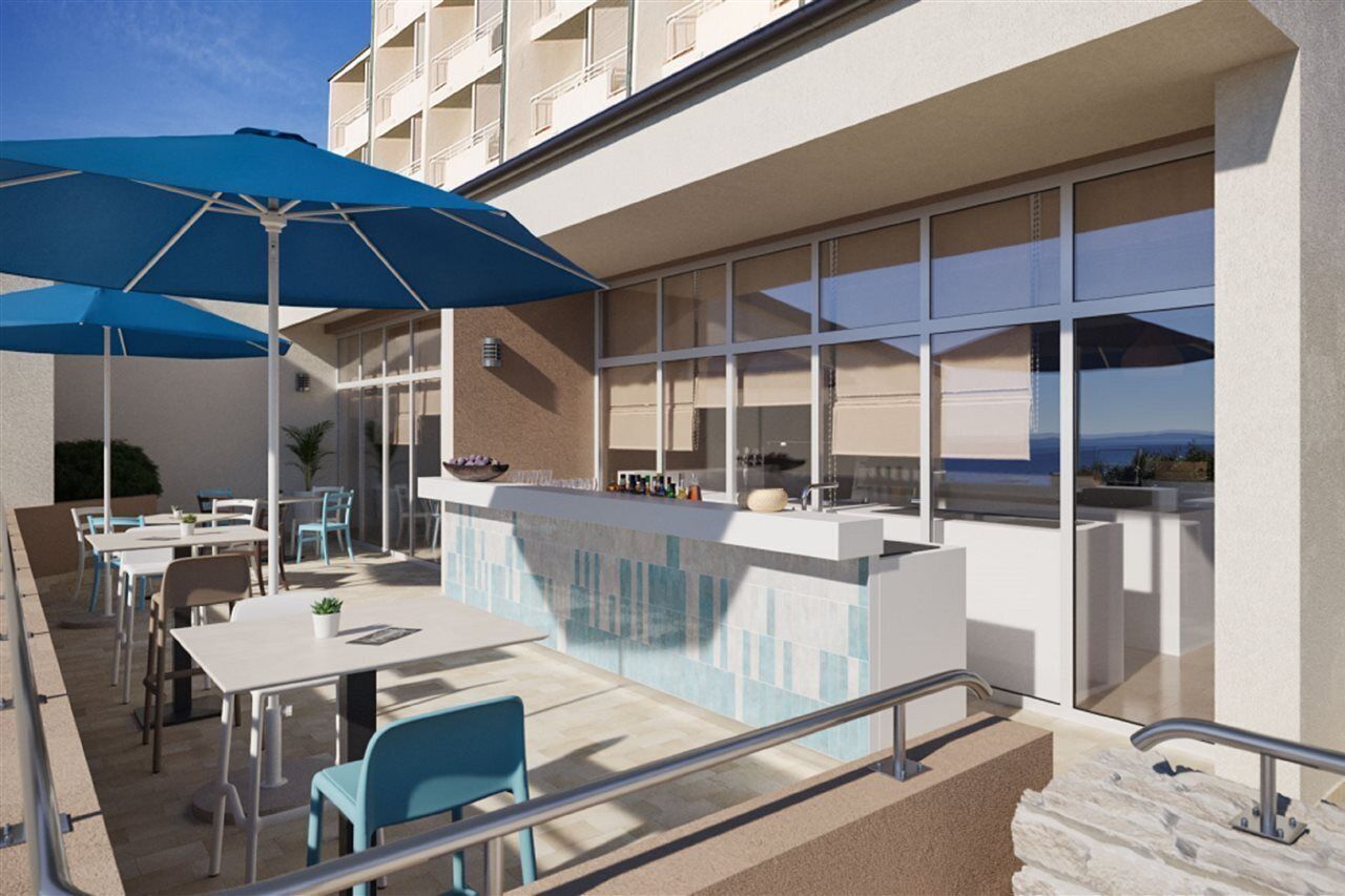 Frokost, middag og brunsj serveres, middelhavsretter 