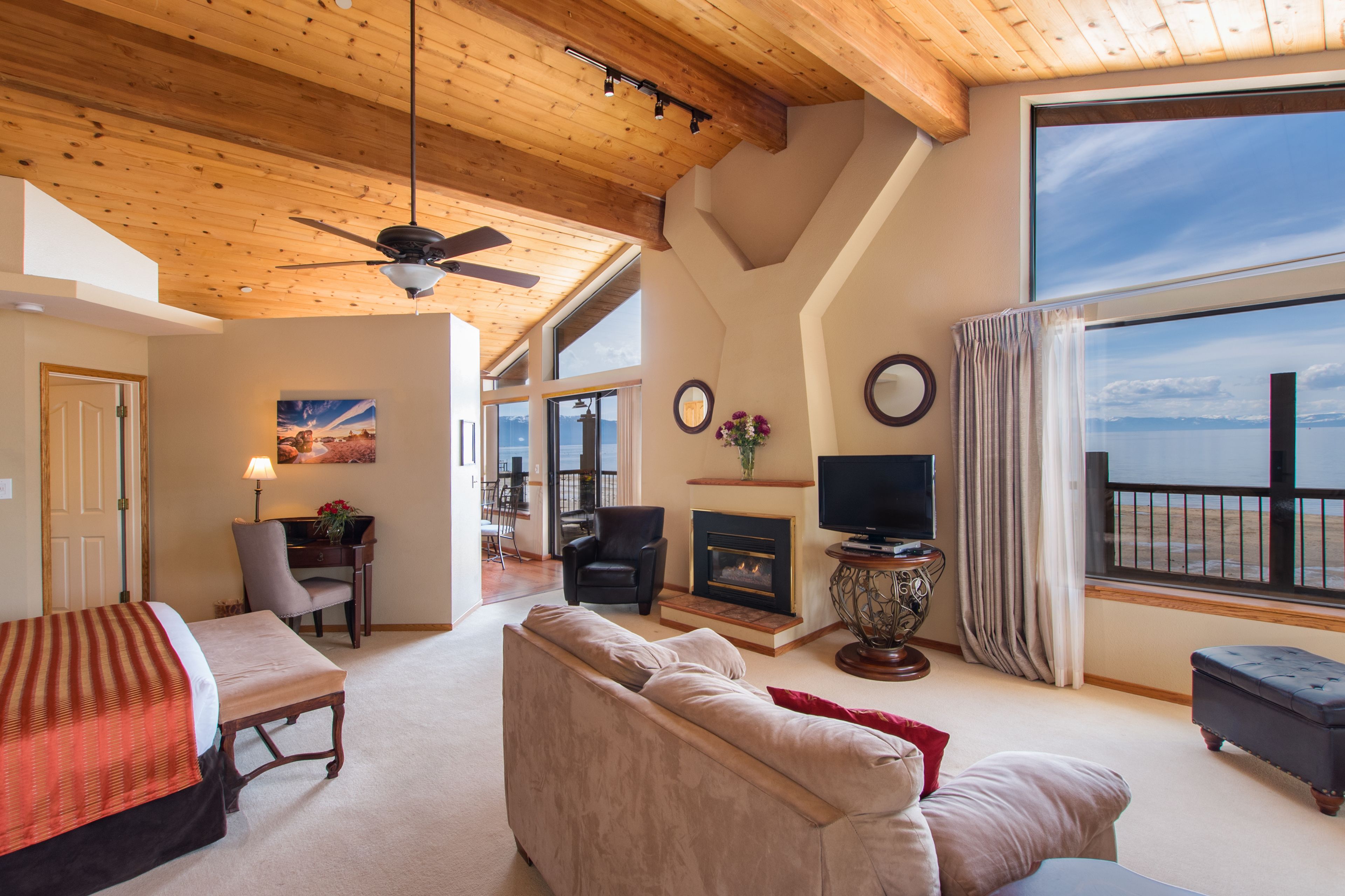 Peralatan tempat tidur premium, dihias secara berasingan 