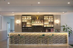 Bar (en la propiedad)