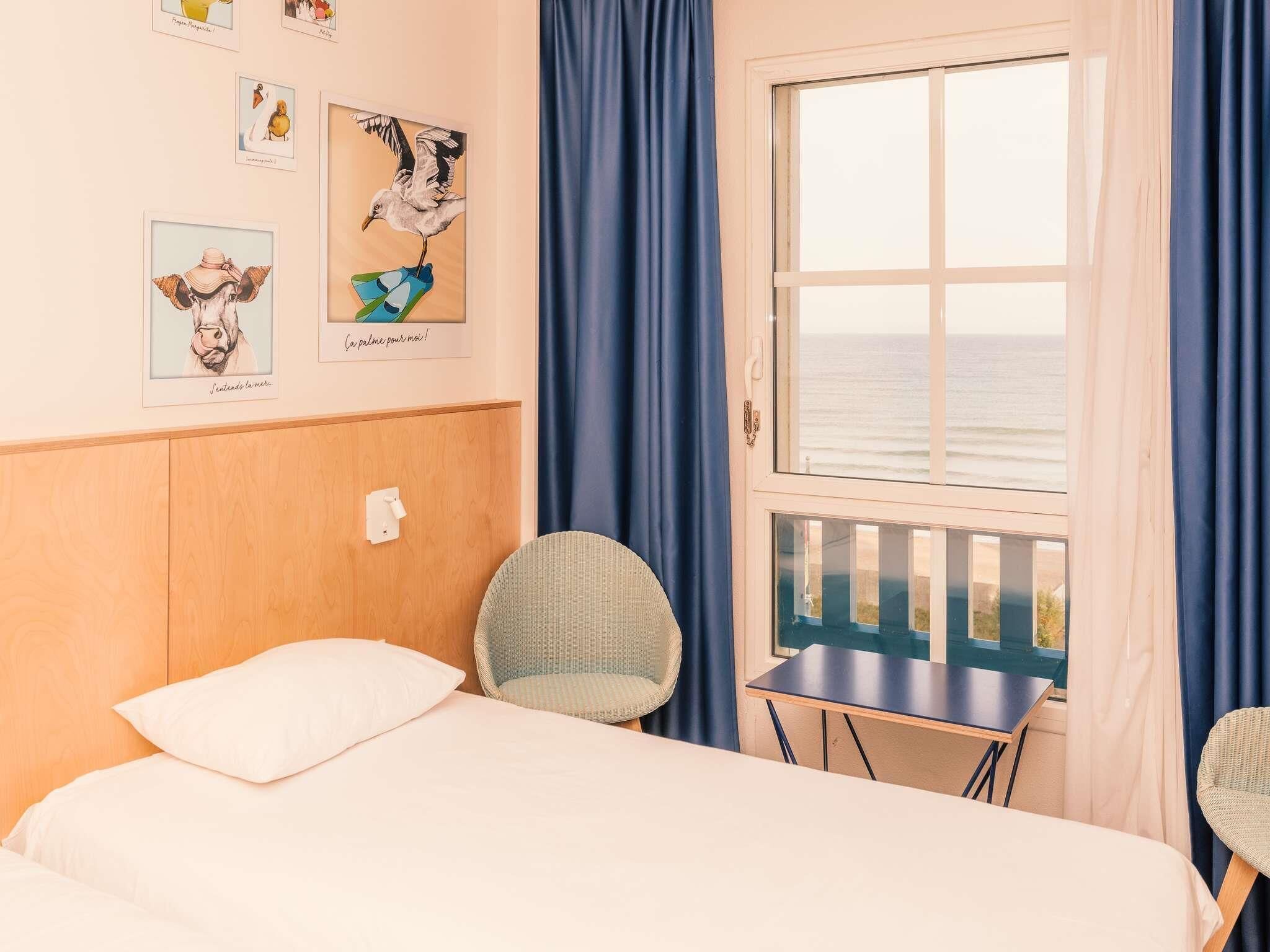 Standard Room, 2 Single Beds, Sea View