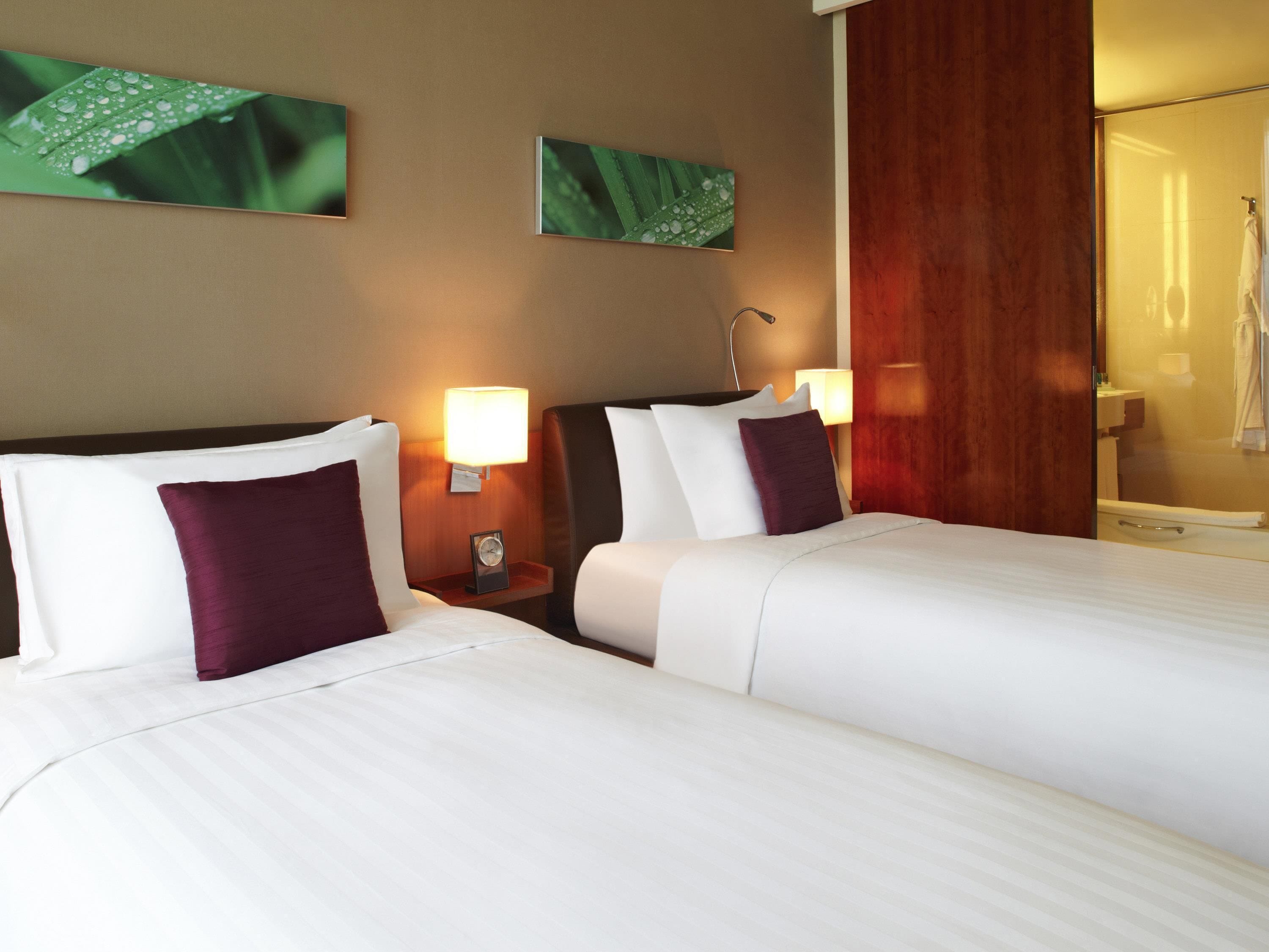 Standard Twin Room, 2 Twin Beds | Minibar, in-room safe, desk, blackout drapes