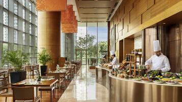 3 restaurants, breakfast, lunch, dinner served; international cuisine